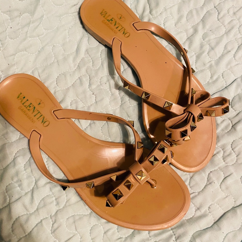 ❤️❤️Valentino sandals❤️❤️